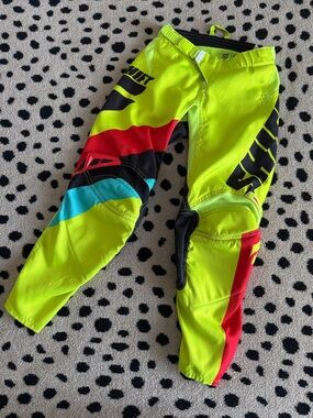 KIDS 24 | SHIFT Label WHIT3 Kids Neon Yellow Motocross Pants